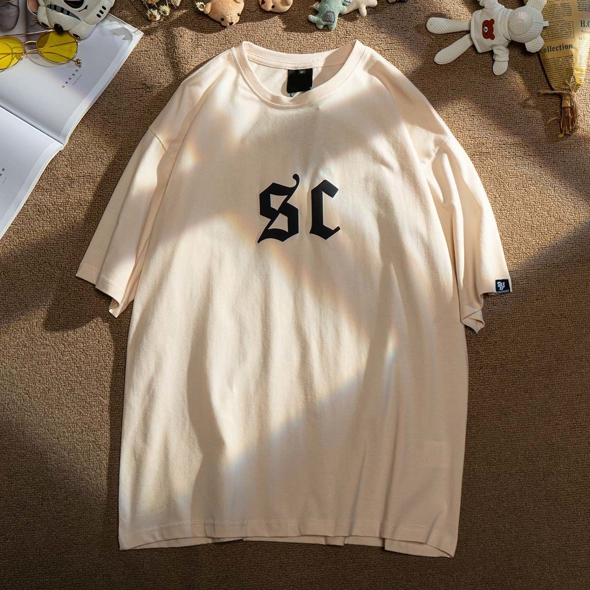 Men's T-Shirts American retro short sleeved men breathable T-shirt trendy loose T shirt men clothing harajuku y2k top oversized t shirt 230912