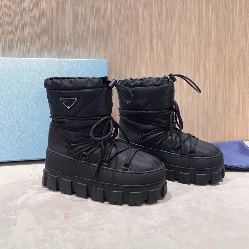 Luxury Boots Designers Boots Half Boots Black Calfskin High Quality Flat Lace up Shoes Adjustable Zipper Opening Black Down Boots 03