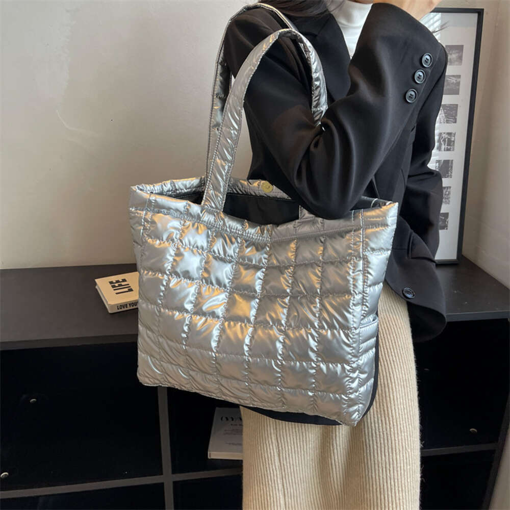 Lu New Style Cotton Suit Handheld Women's 2023 Autumn Space Down Large Capacity One Shoulder Diagonal Straddle Bag