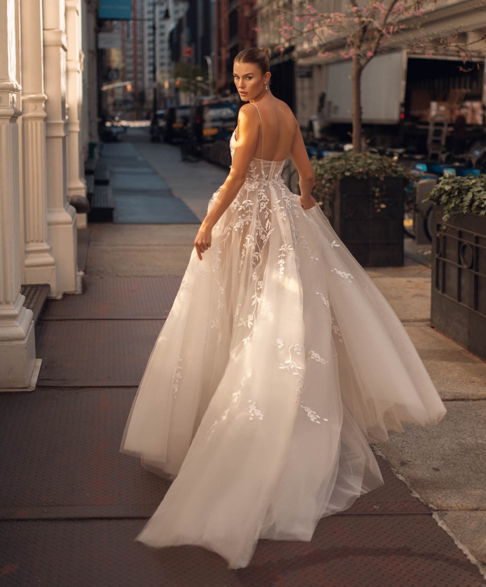 Berta Lace Wedding Dresses Pleated Bridal Gowns Appliqued Spaghetti Straps Necke A e Tulle or Length Vestido De Novia