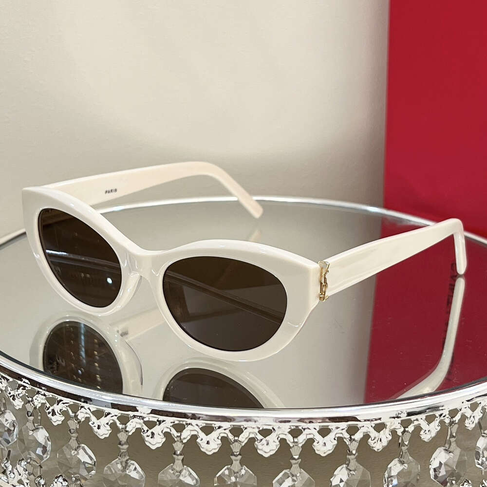 Yslly Sunglasses party Designer funny Womens Fashion Lunette De Soleil Luxe Classic Cat Eye Sun Glasses Plank Frame Sainty Laurenty 69F