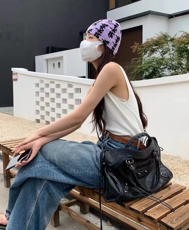 Rivet Handbags For Women Black Large Capacity Y2K Punk Shoulder Bag PU Leather Retro Crossbody Bags