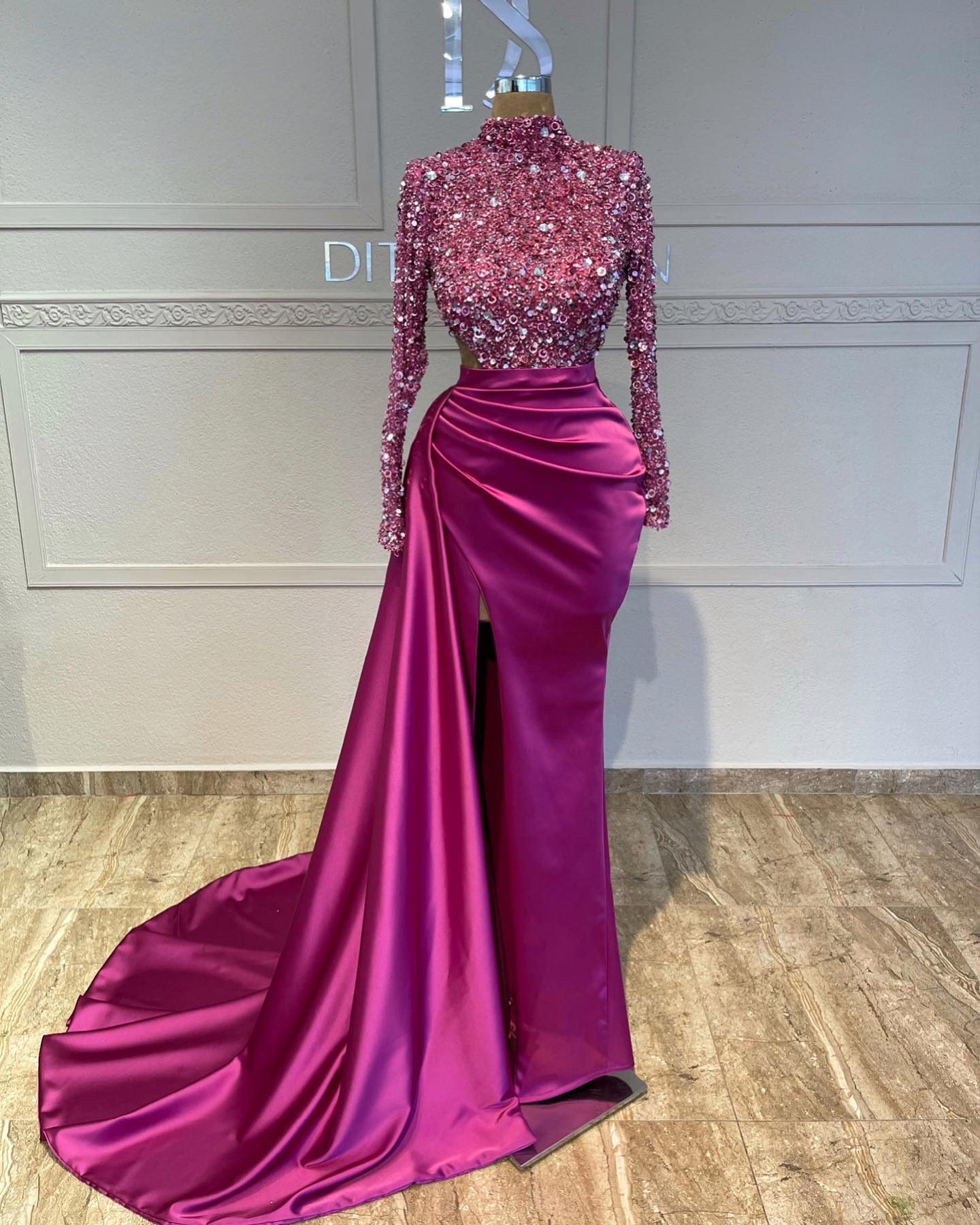 Sexy Rosy Pink Mermaid Evening Sequins High Neck Cutaway Sides Formal Party Prom Dress Pleats Dresses For Special Ocn Lz0304