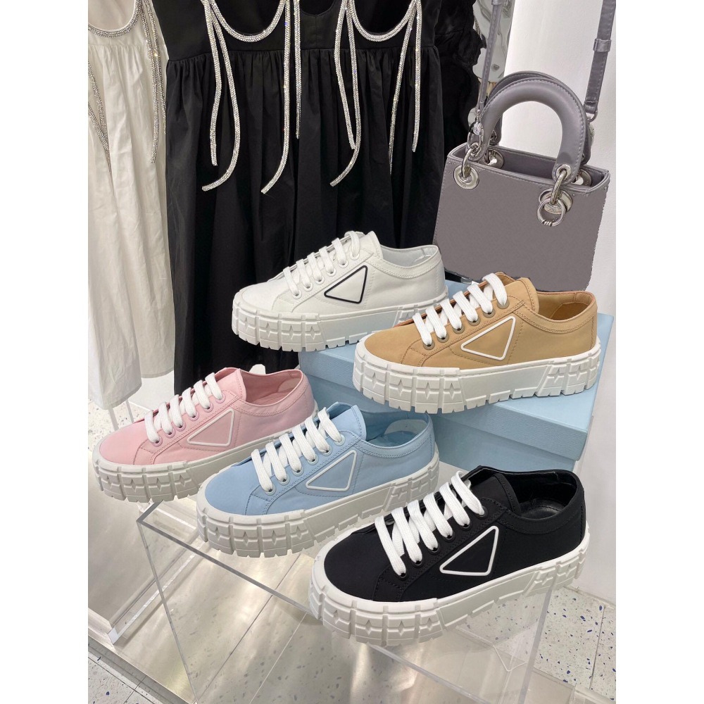 Nylon Luxurys Gabardine INS Platform Womens Shoes Triple Black White Red Lady Fashion Flat Casual Leisure Canvas Designers Sneaker Woman Good Quality Sneakers