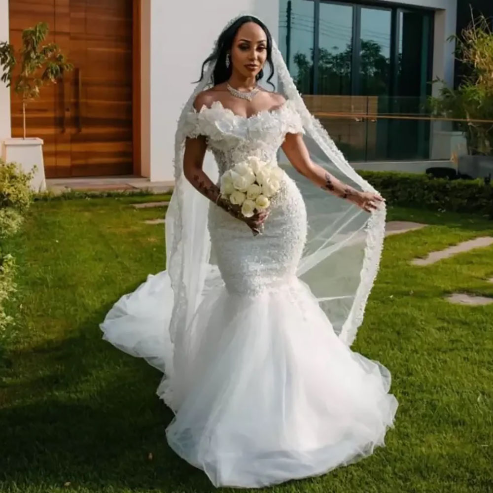 Wedding Dresses White Bridal Gowns Formal Mermaid Sweetheart Off-Shoulder Hand Made Flowers Lace Applique Beaded Ivory Zipper Lace Up Plus Size New Cu