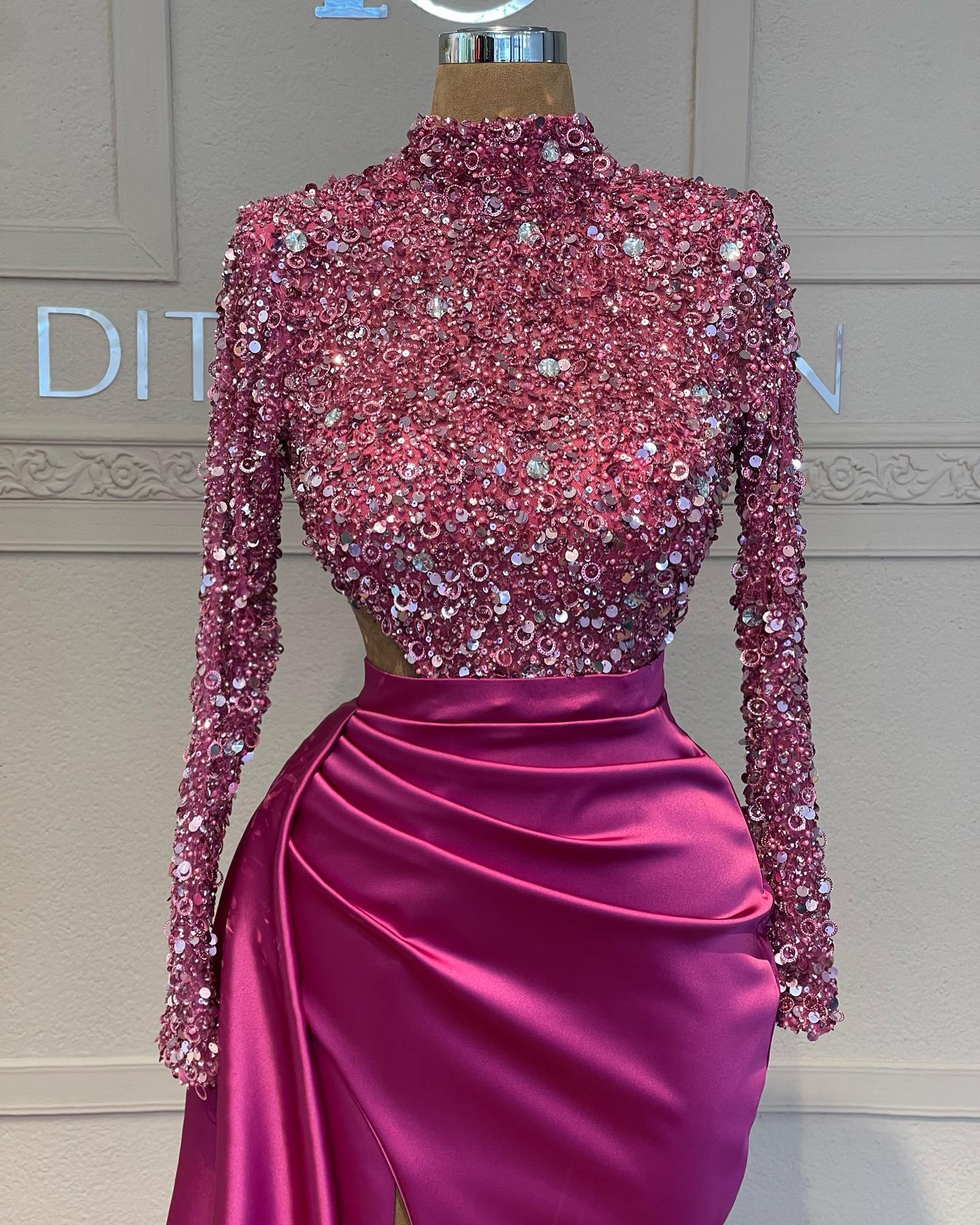 Sexy Rosy Pink Mermaid Evening Sequins High Neck Cutaway Sides Formal Party Prom Dress Pleats Dresses For Special Ocn Lz0304
