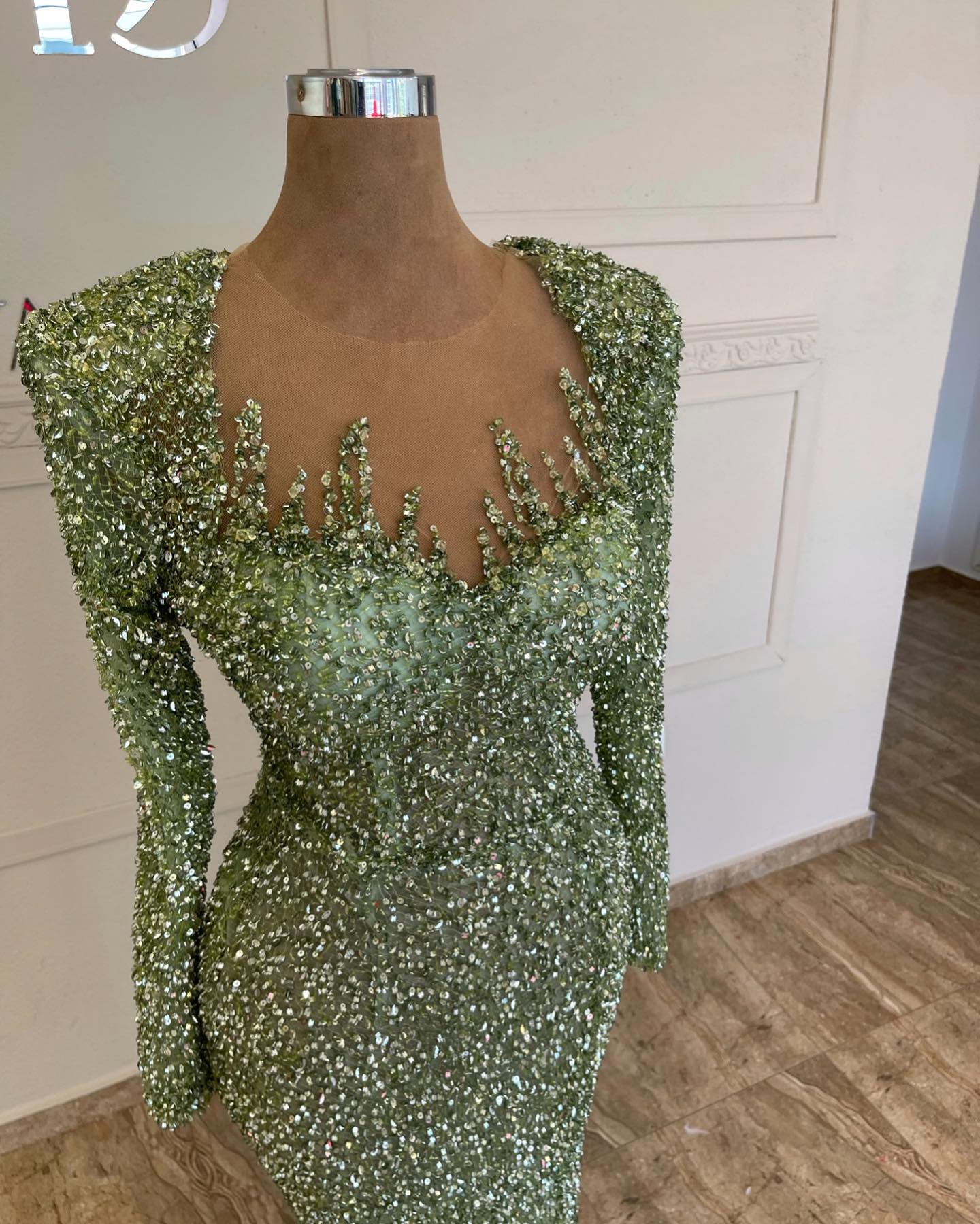Sexy Green Mermaid Evening Sequins Crystal Long Sleeves Formal Party Prom Dress Pleats Dresses For Special Ocn Es Lz0304