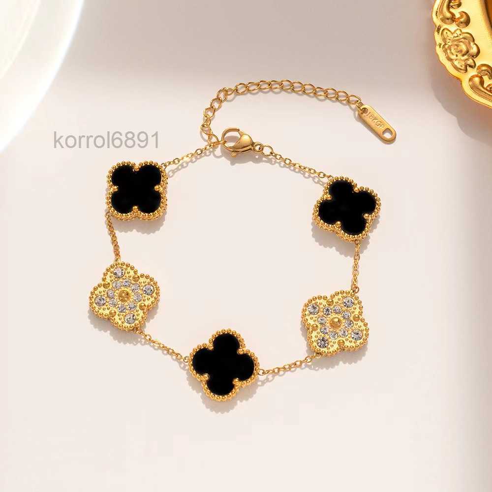 Clover Bracelet Luxury Designer Jewelry Four Leaf Bracelets 18k Gold Plate Agate Fashion Love Charm Chain for Women Wedding Party Wholesalenxgu