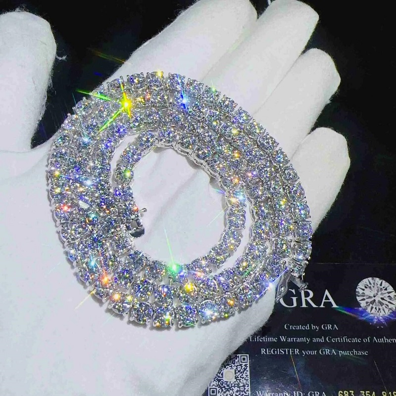 Elegant Male/Female Accessory: 3-Millimeter Diameter Realistic Diamonds Simulated Moissanites on Versatile Gold Link Bracelet/Choker Set