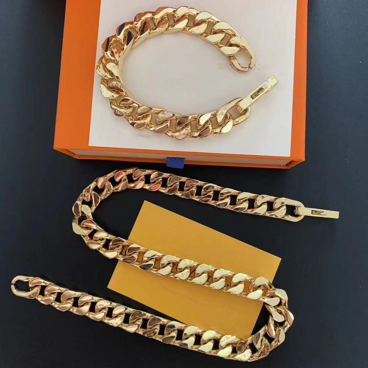 Collier à chaîne de lettres pour unsexes Bracelet Bracelet Tungstten Steel Hip Hop Collier Fashion Charm Collier