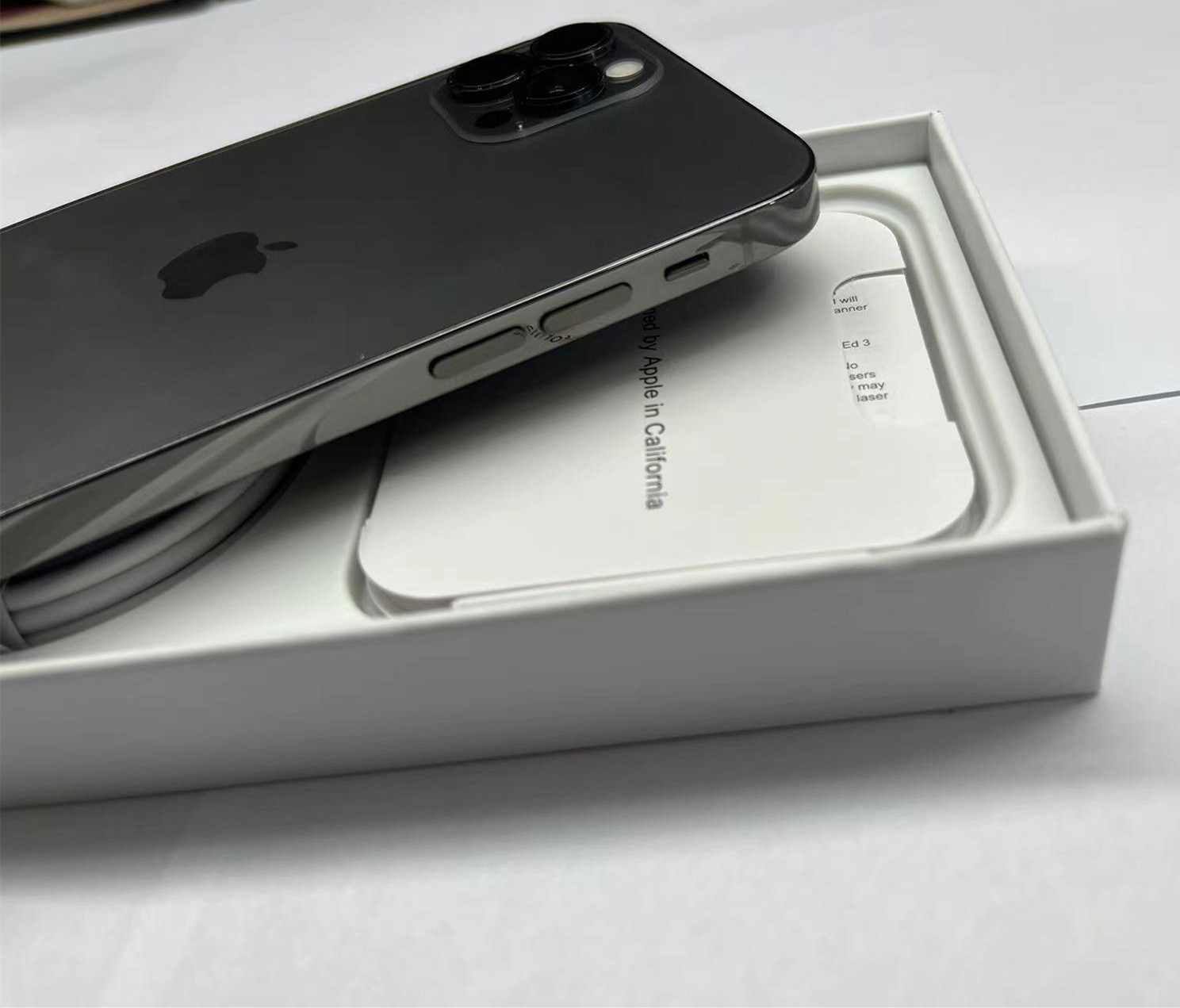 Original Unlocked OLED Screen apple iphone Xr in 14 pro style phone 14pro appearance