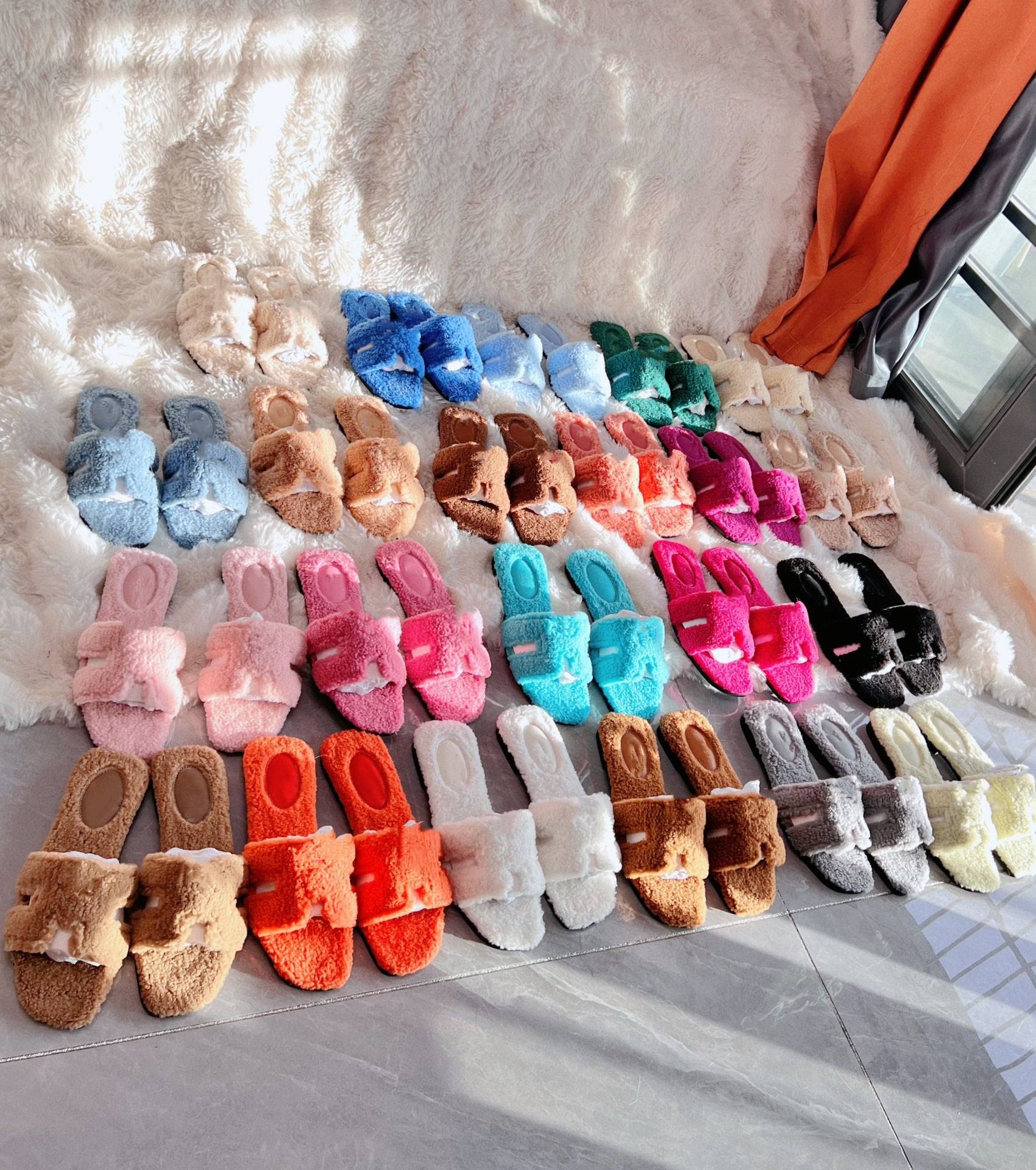 Women Fur Furry slides puff orange Slippers H Chypre sherpa Sheepskin Slide Winter Plush warm Classic shearling Casual Sandals Rubber Sole Flat Slipper Flops Mules