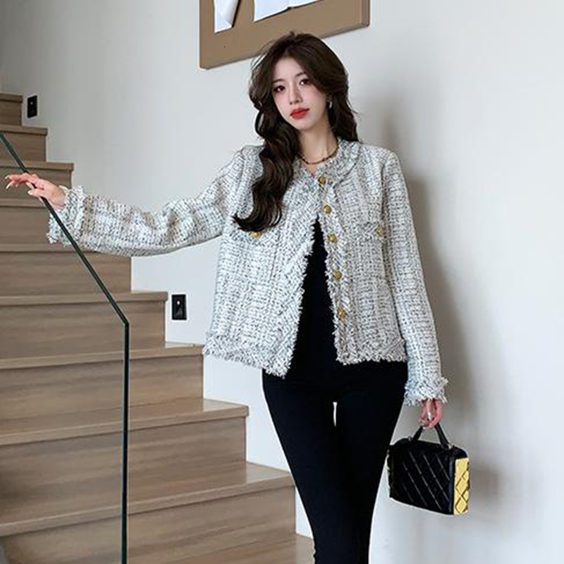Women's Jackets Autumn Winter High Quality Women Tweed Jacket Temperament Long Sleeve Single Breasted Tassel Fashion Coat Tops 230919