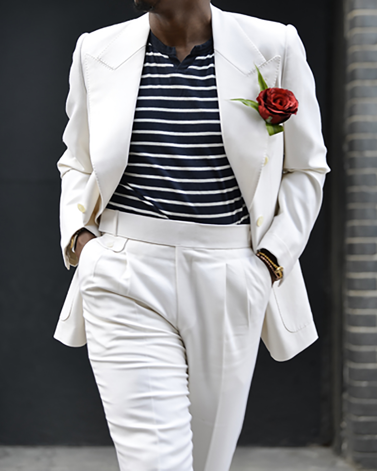 White Groom Wear Men Wedding Tuxeods Peaked Lapel Jacket With Pants 2 Piece Business Suits Blazer And Trousers
