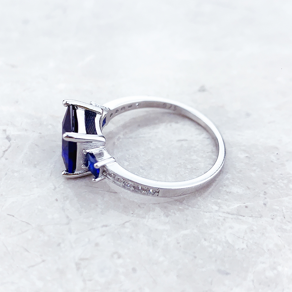 Wedding Rings Cocktail Ring With Square Blue And White Stones Europe Style Classical Fine Jewerly For Women Gift In 925 Sterling Silver 230919