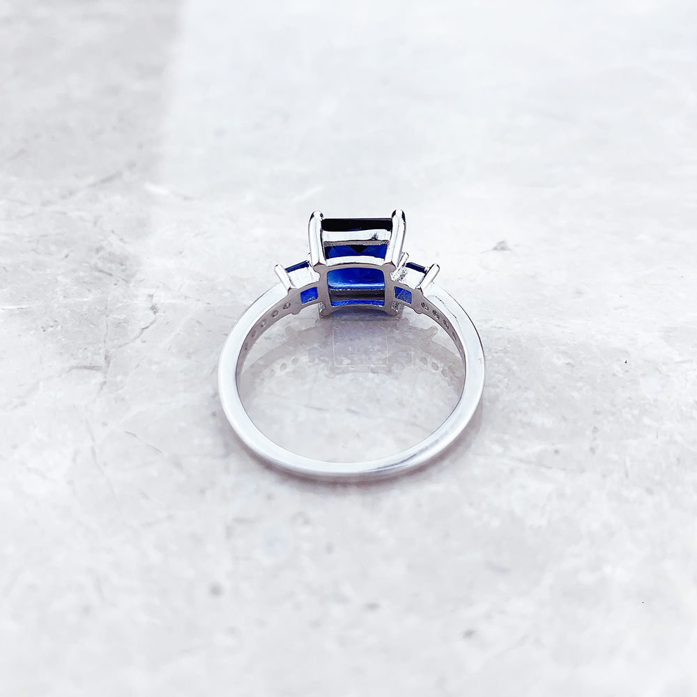 Wedding Rings Cocktail Ring With Square Blue And White Stones Europe Style Classical Fine Jewerly For Women Gift In 925 Sterling Silver 230919