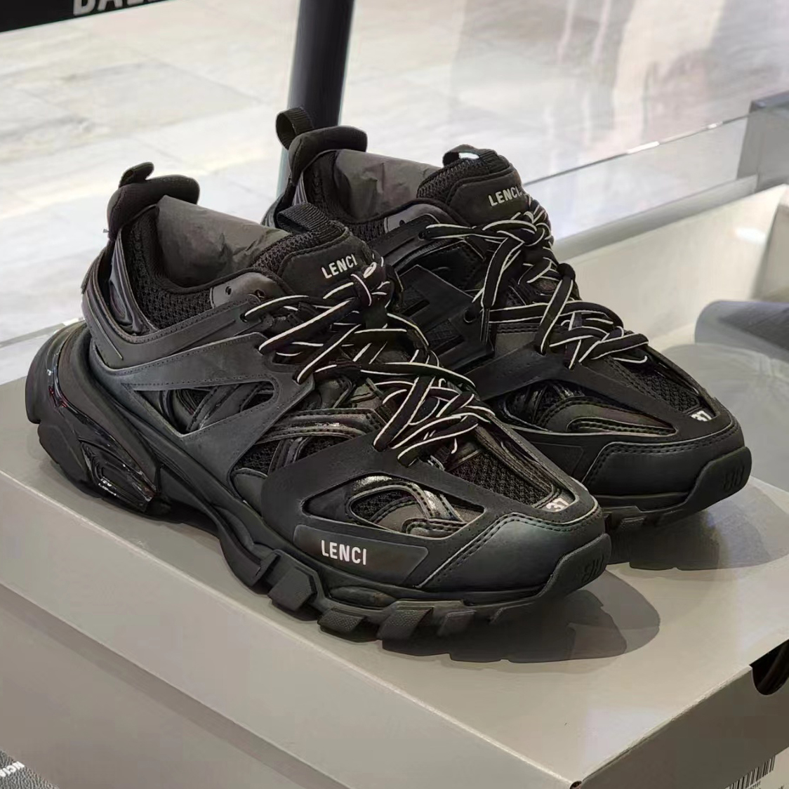 2023 Luxury Designer Woman Man Triple s Track 3.0 Sneaker Comfort Flat Slipper Mesh Nylon Leather Slide Bb Embossed Sandal Shoe Summer Fast Shipping