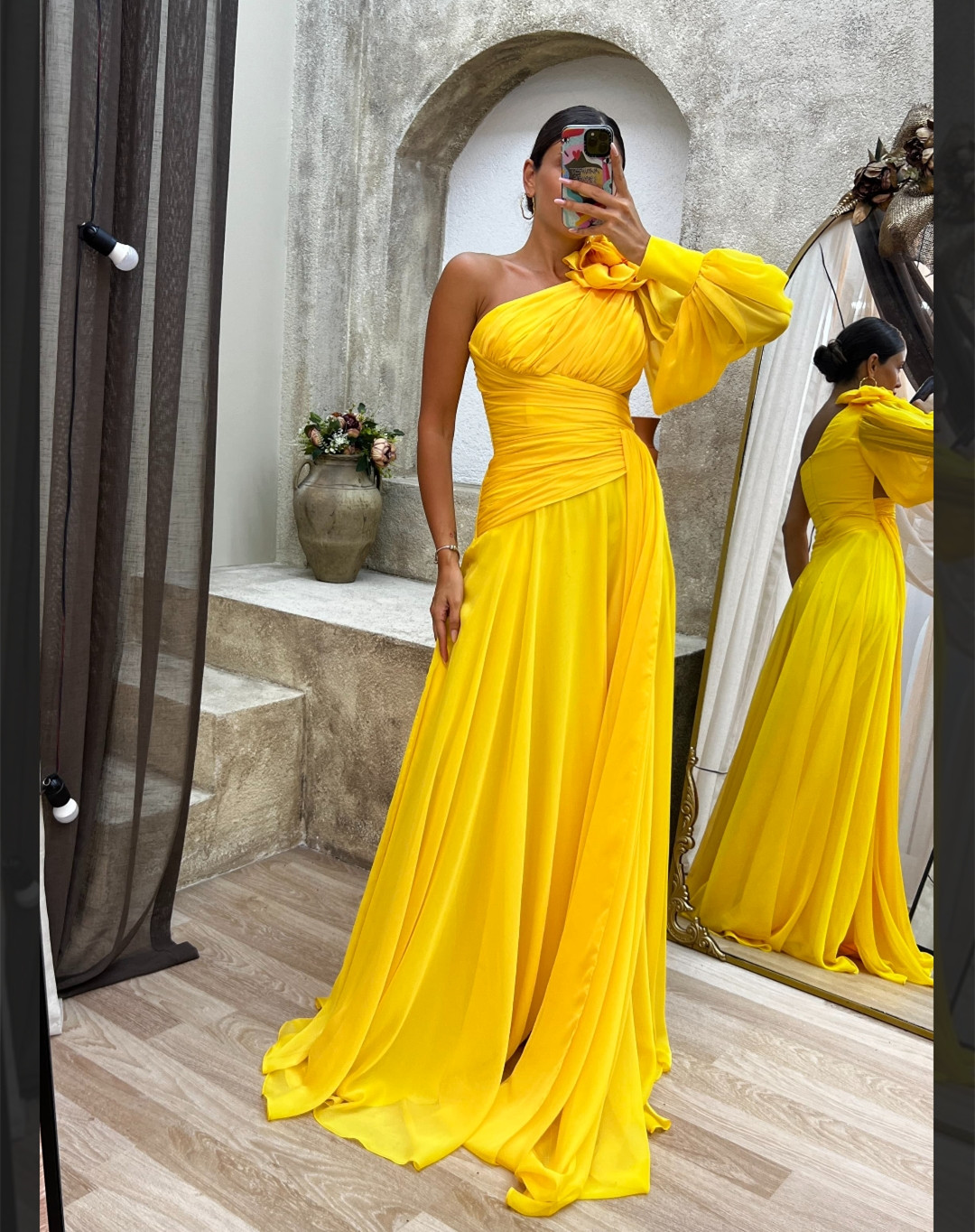 Elegant A-Line Long Sleeve One Shoulder Chiffon Evening Dresses with Flower A-Line Yellow Robe De Soiree Floor Length Zipper Back Formal Party Gowns f