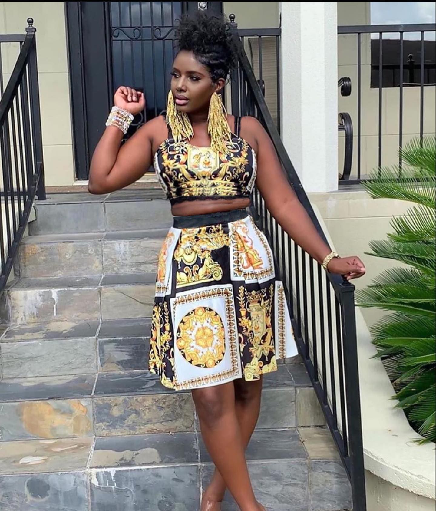 VAZN Summer Hollow Out Sexy Beach Vintage Georgette Outfits Strapless Top Maxi Pleated Skirts Slim Women 2 Piece Set