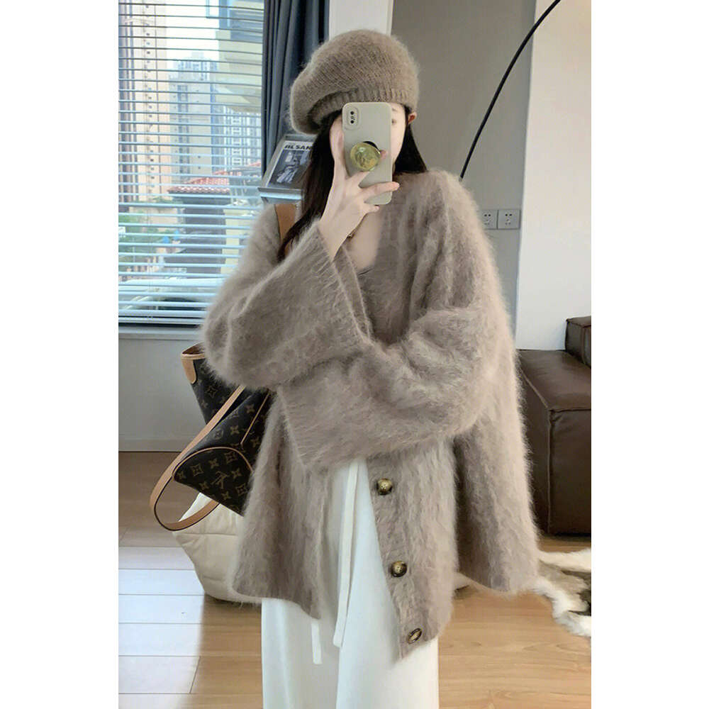 European Cashmere Sweater Women's Winter Thickened 2023 New Korean Version Loose Lazy Style Knitted Cardigan Coat