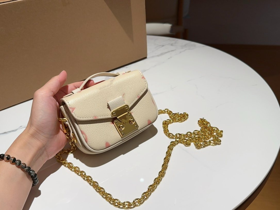 2022 leather Women's men tote crossbody Bags Luxury Designer mylon fashion shopping wallet Camera Cases card pockets handbag Shoulder Lipstick Bag with