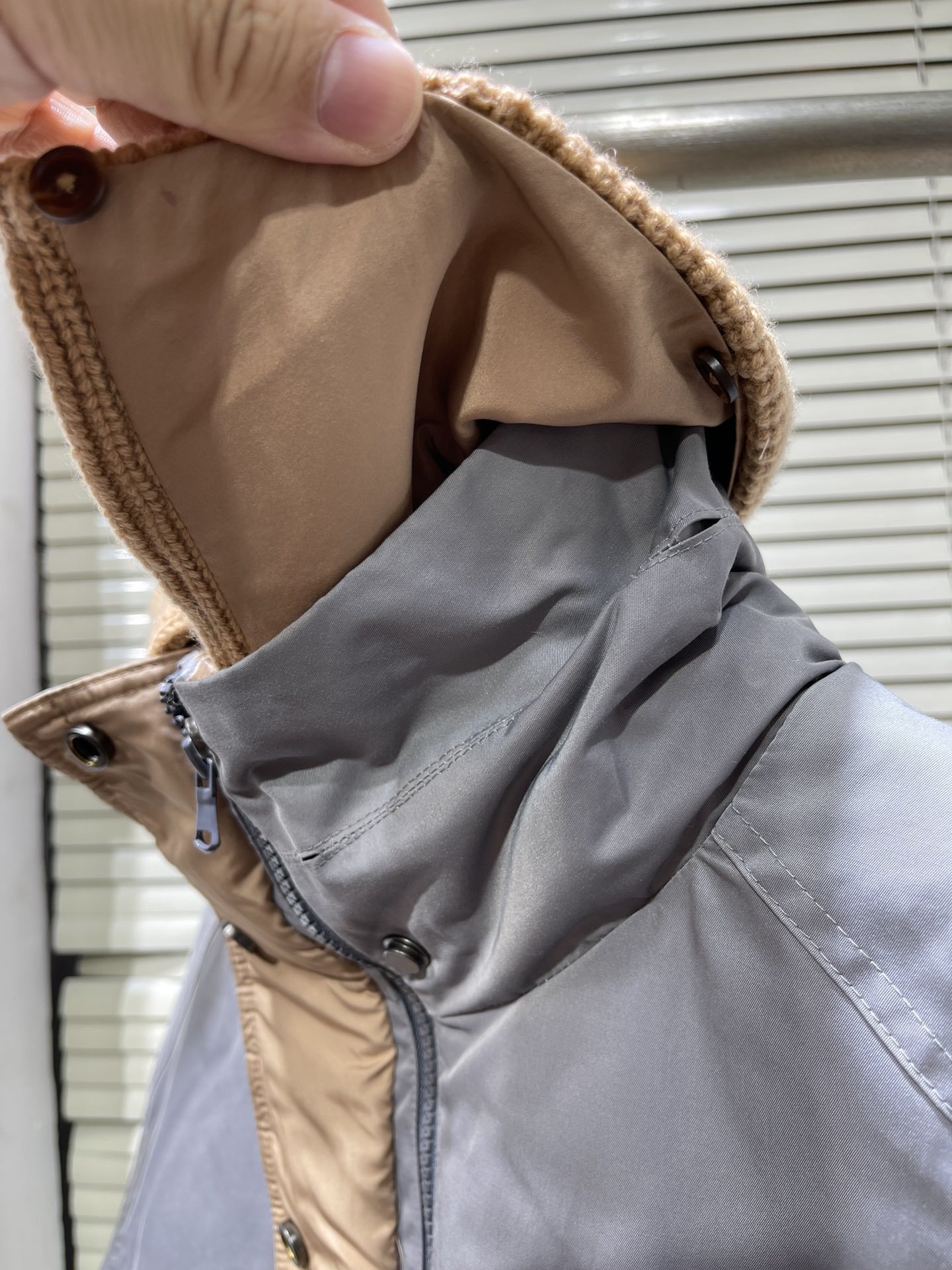 Womens Down Parkas Jacket Italy Fashion Slim fit Stand Collar Feather Coats Thicken Winter Woman Cold Coat 230919