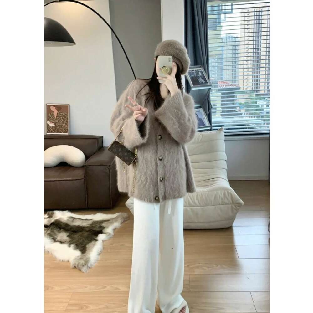 European Cashmere Sweater Women's Winter Thickened 2023 New Korean Version Loose Lazy Style Knitted Cardigan Coat