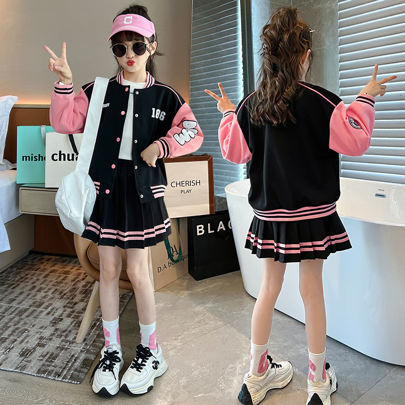 Clothing Sets Spring Autumn Coats Solid Pleated Skirts Suit Kids Jackets Girls Cardigans Letter Print Baseball JK School Uniform For Big Girl 230919