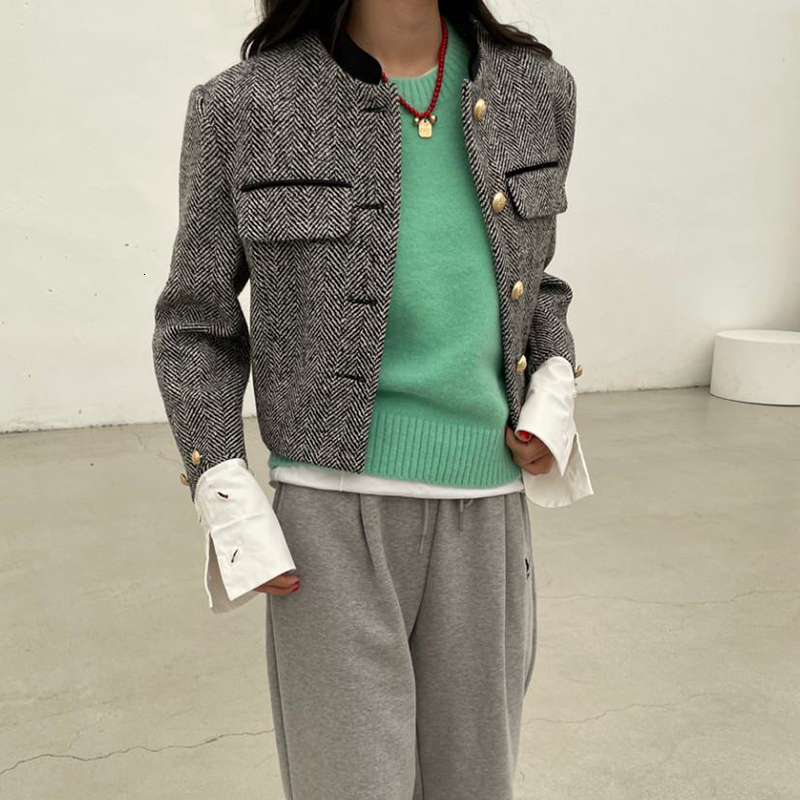 Women's Jackets Hdspq Metal Button Plaid Coats for Women 2023 Spring Korean Style Thin Cropped Jacket Woman Pockets Long Sleeve Female 230919