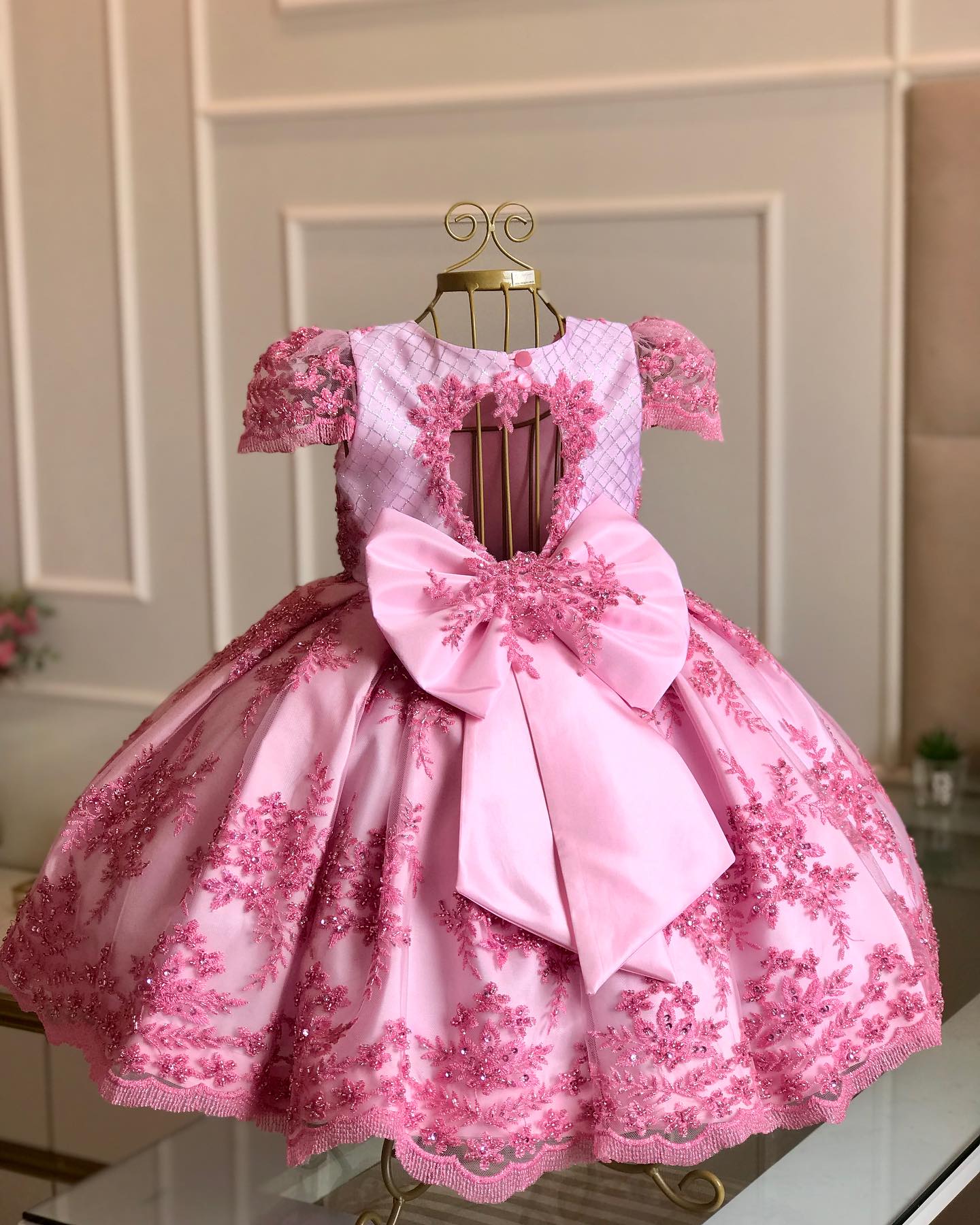 Beaded Backless Flower Girl Dresses For Wedding With Big Bow Lace Appliqued Toddler Pageant Gowns Tulle Floor Length Ball Gown Kids Birthday Dress 415