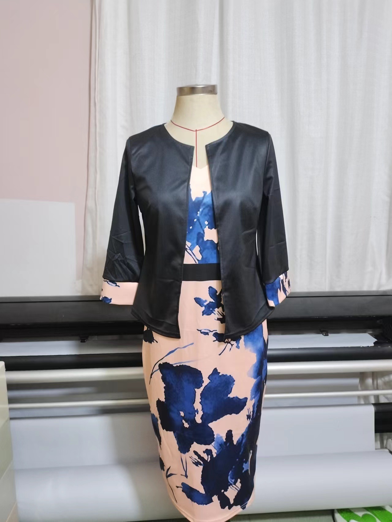 Plus size Dresses 2023 Twopiece Set Cropped Quartersleeved Top with Size Women Hip Dress 230919