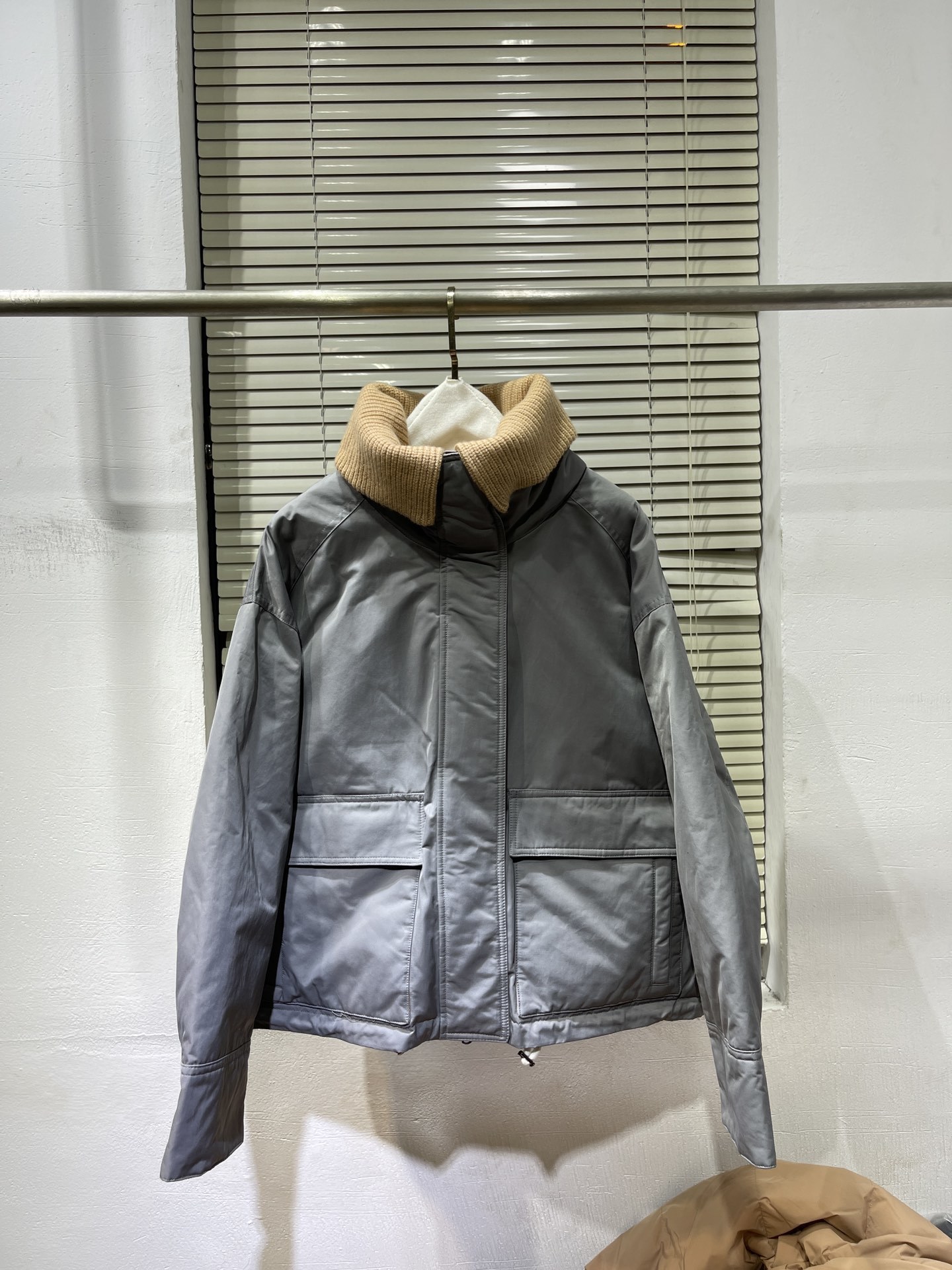 Womens Down Parkas Jacket Italy Fashion Slim fit Stand Collar Feather Coats Thicken Winter Woman Cold Coat 230919