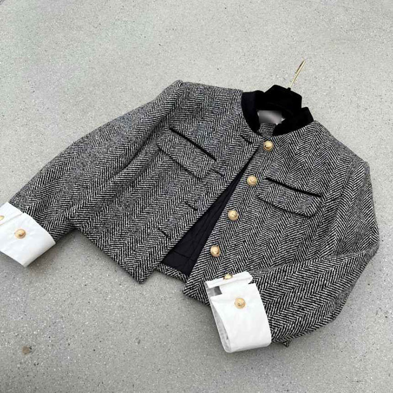 Women's Jackets Hdspq Metal Button Plaid Coats for Women 2023 Spring Korean Style Thin Cropped Jacket Woman Pockets Long Sleeve Female 230919