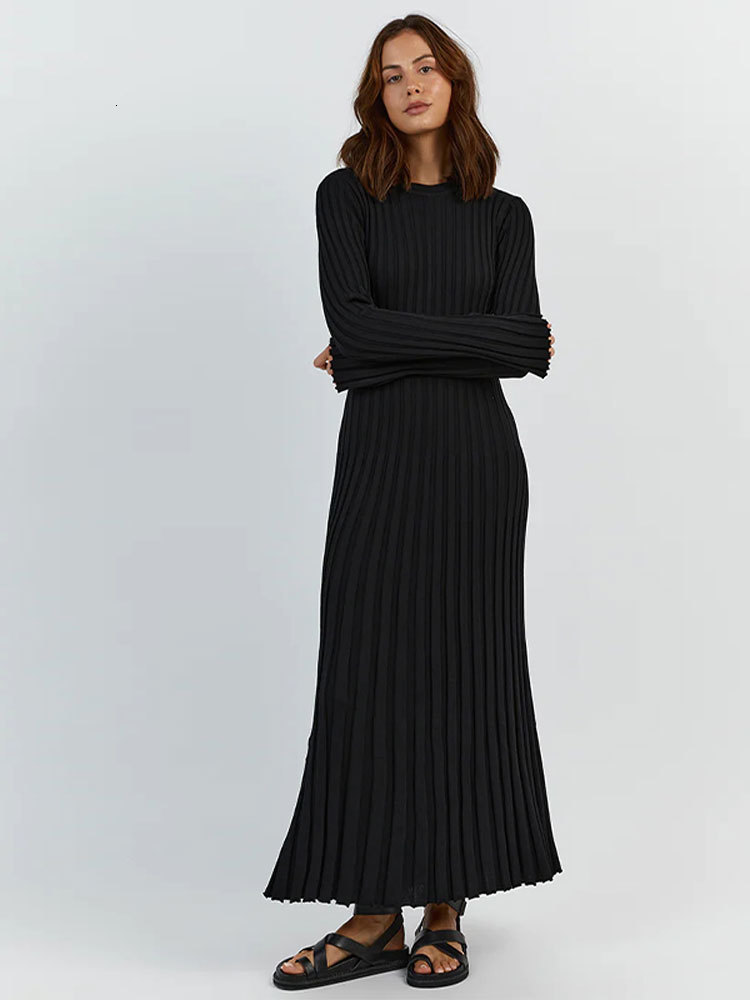 Basic Casual Dresses Solid Color Round Neck Long Sleeved Knitted Dress Women Pleated Slim White Long Robes Summer Lady Office Streetwear Vestido 23092