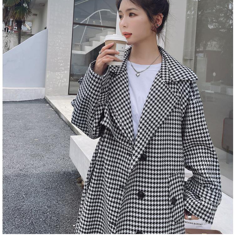 Womens Trench Coats Women Spring Fashion Plaid Coat With Belt For Female Overcoat Turn Down Femme Casaco Abrigo Streetwear Capes Cloak 230921