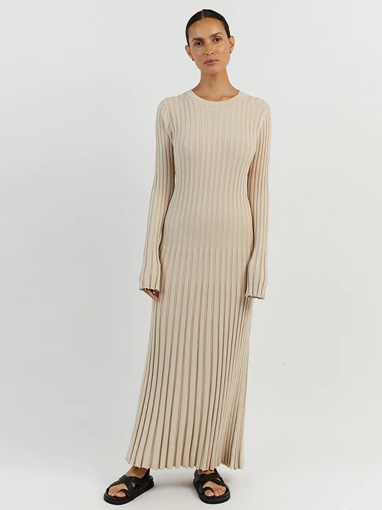 Basic Casual Dresses Solid Color Round Neck Long Sleeved Knitted Dress Women Pleated Slim White Long Robes Summer Lady Office Streetwear Vestido 23092