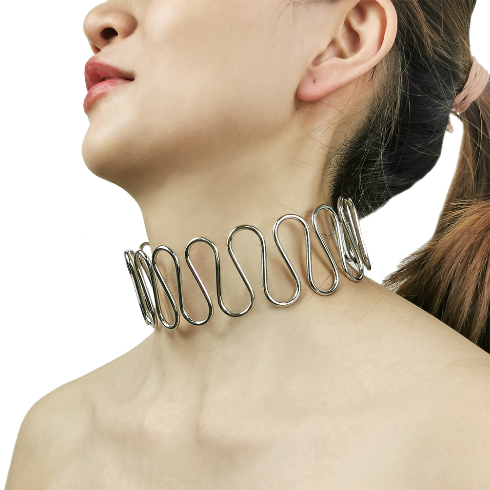 Chokers Smooth Curve Metal Torques Bib Neck Choker Necklaces For Women Punk Wide Alloy Collar Statement Necklace Fashion Jewelry MANILAI 230923