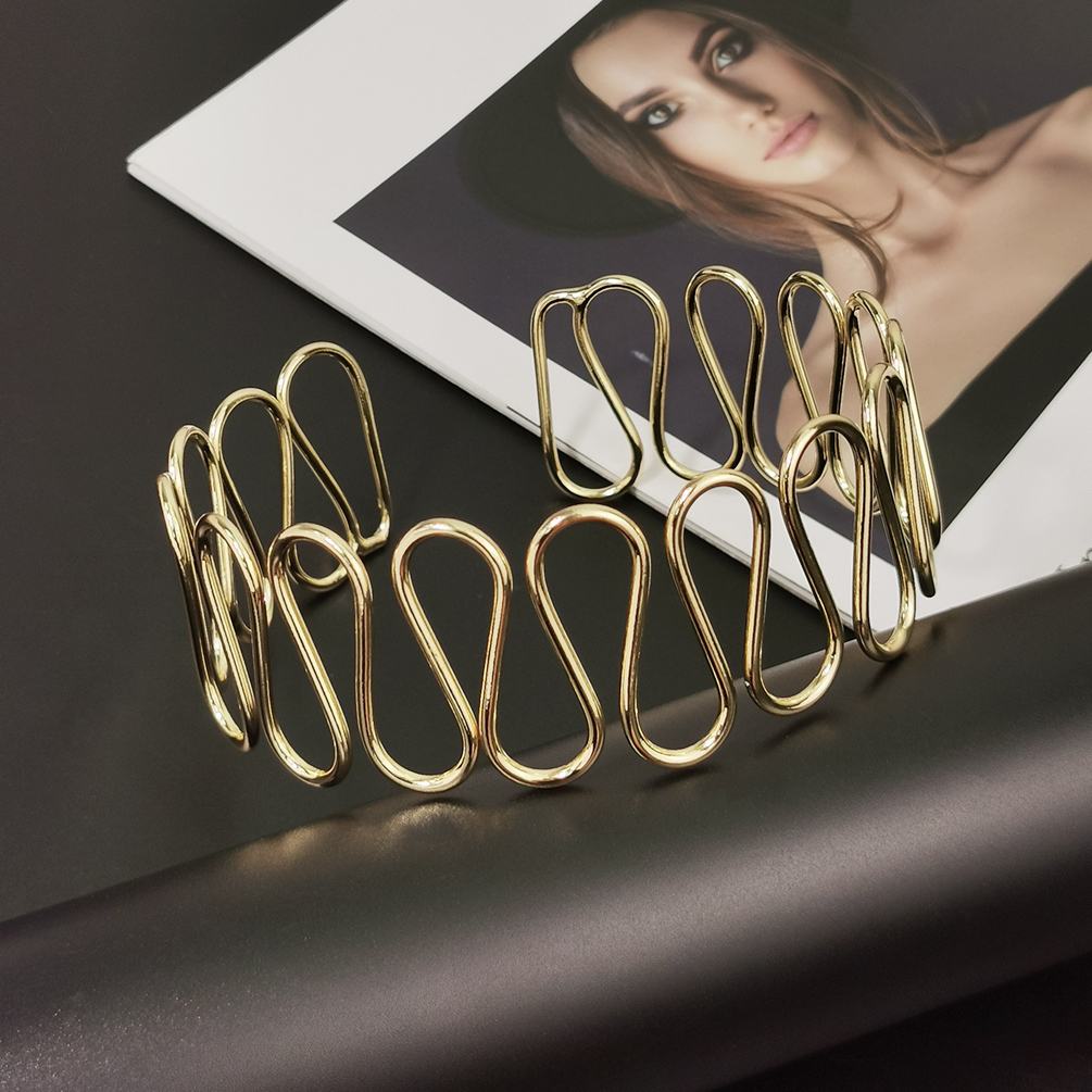 Chokers Smooth Curve Metal Torques Bib Neck Choker Necklaces For Women Punk Wide Alloy Collar Statement Necklace Fashion Jewelry MANILAI 230923