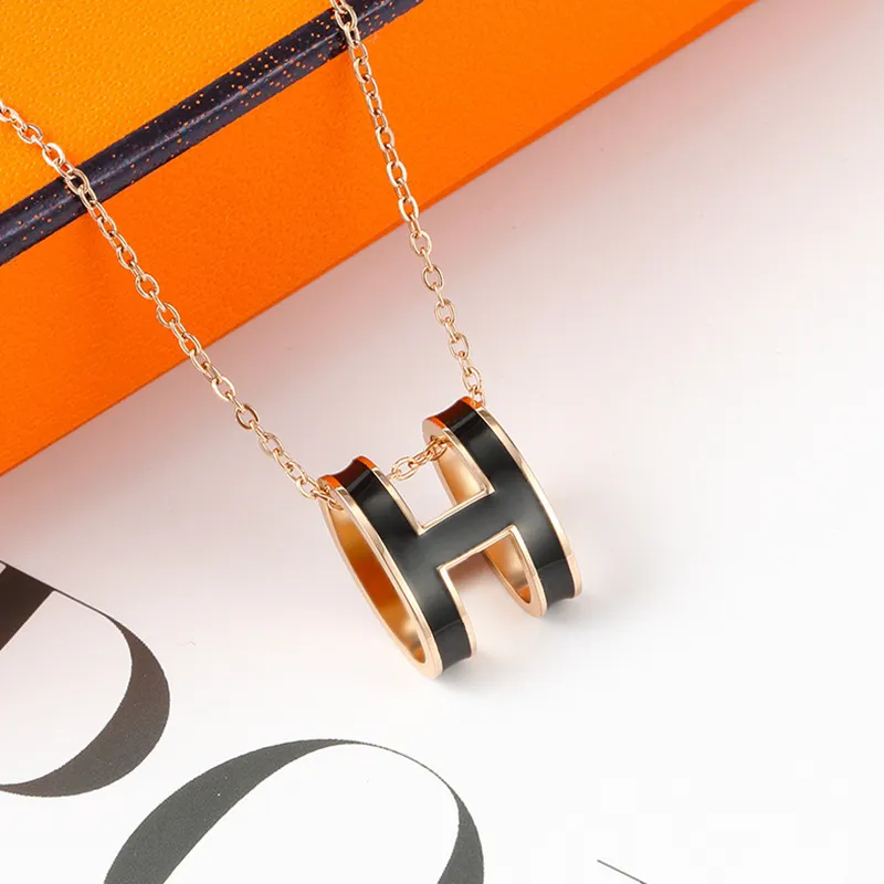 brand designer necklace for women Luxury 18k gold pendant necklace jewelry engagement party gift