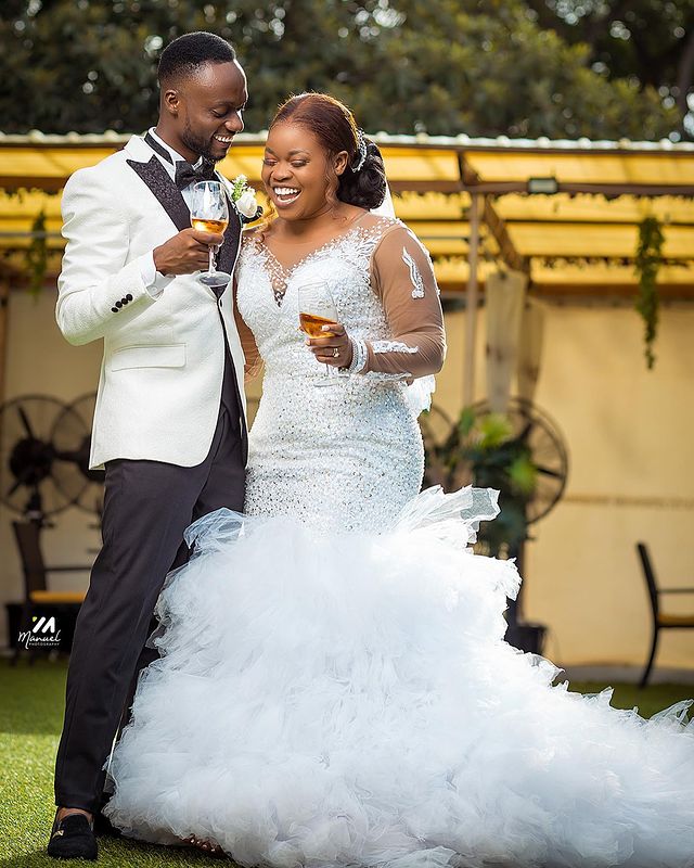 2023 Oct Arabic Aso Ebi Plus Size Ivory Mermaid Wedding Dress Sequined Lace Sexy Bridal Gowns Dresses ZJ403