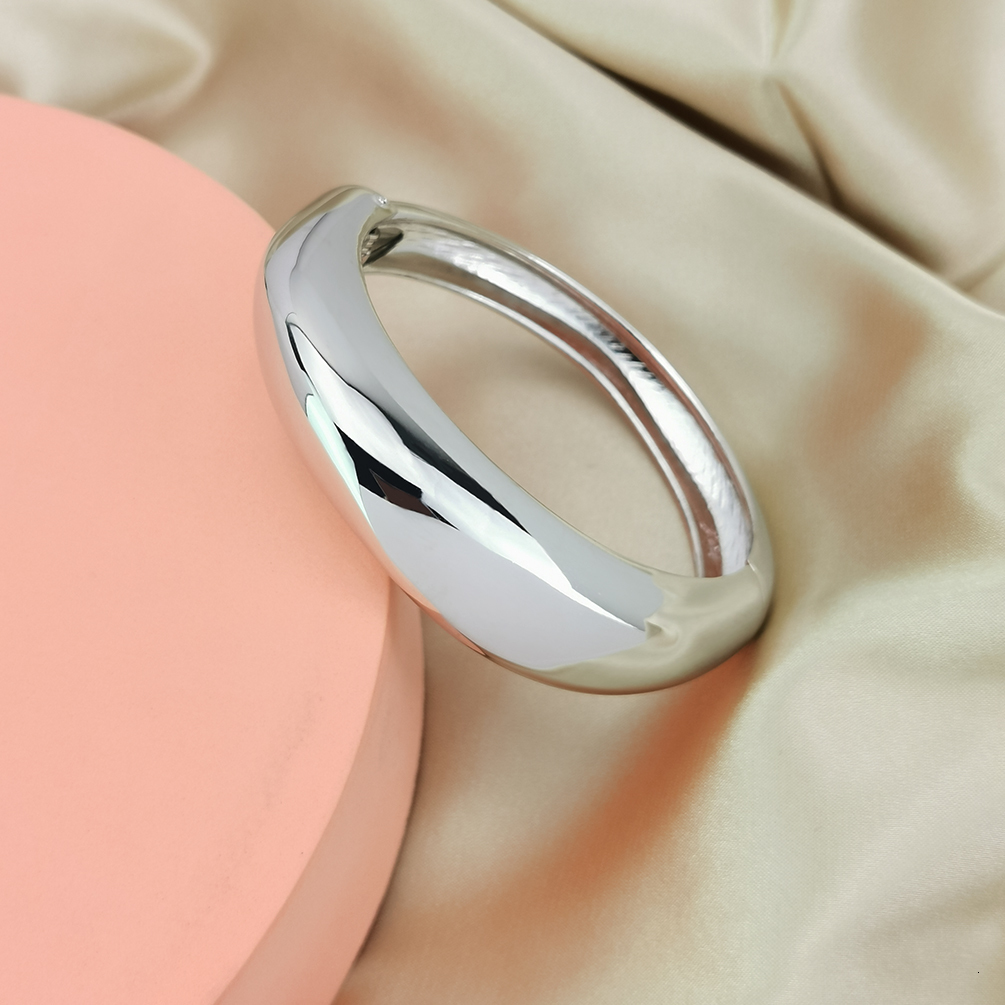 Bangle MANILAI Alloy Statement Cuff Bracelet Bangle For Women Chunky Big Bracelets Gold Color Manchette Fashion Jewelry Accessories 230925