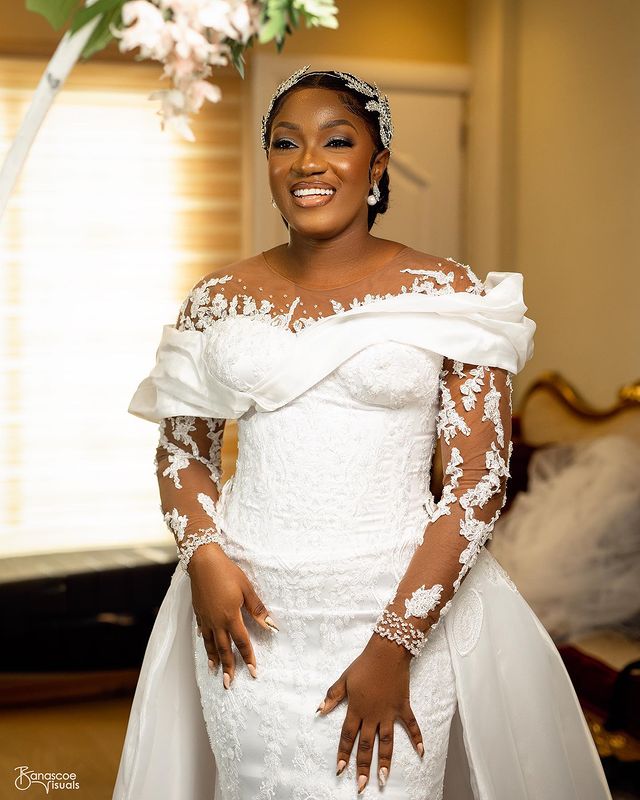 2023 Oct Arabic Aso Ebi White Mermaid Wedding Dress Lace Beaded Detachable Train Sexy Bridal Gowns Dresses ZJ2033