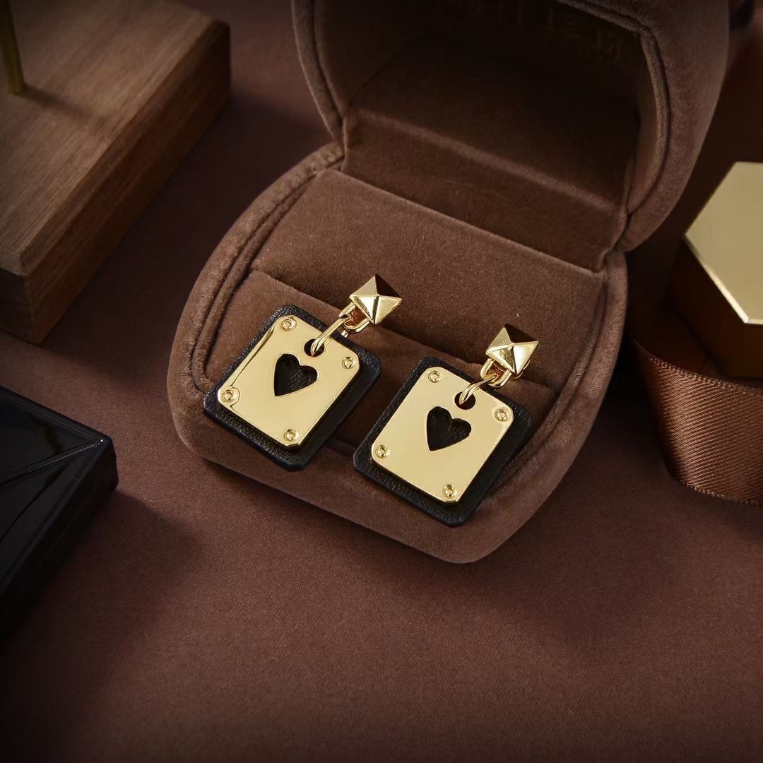 Hoop Huggie Bnad Vintage Poker Card Earrings Stud For Women Metal 4 colour Playing Party Pendientes earrings for women Jewelry 230926