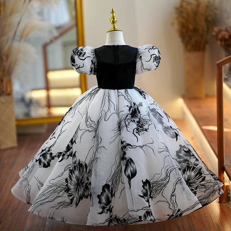 White Black Ball Gown Wer Girl Dresses For Wedding Pearls Beaded Butterfly Pageant Gowns Orange Sheer Bateau Necke Tulle Princess Party First Communio