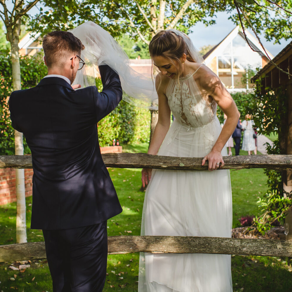 Embroidered Lace Halter Wedding Dresses A Line Ruched Tulle Bridal Gown Appliqued Backless Bohemian Vestidos De Novia