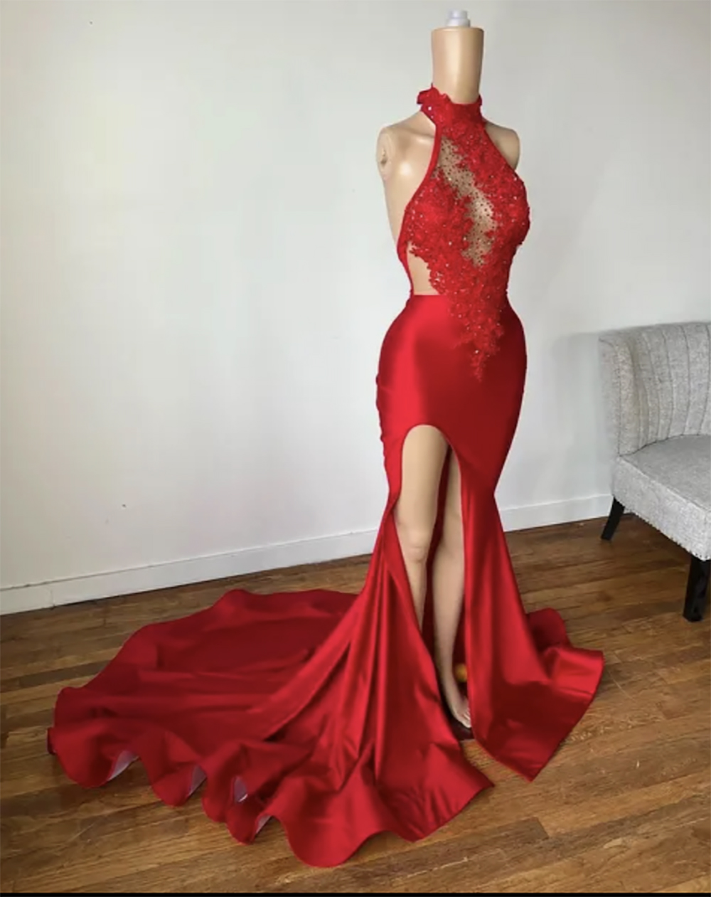 Elegant Red High Neck Sleeveless Evening Dresses Vestidos Black Applique Long Prom Dresses Avondjurk Dubai Mermaid Formal Evening Gowns
