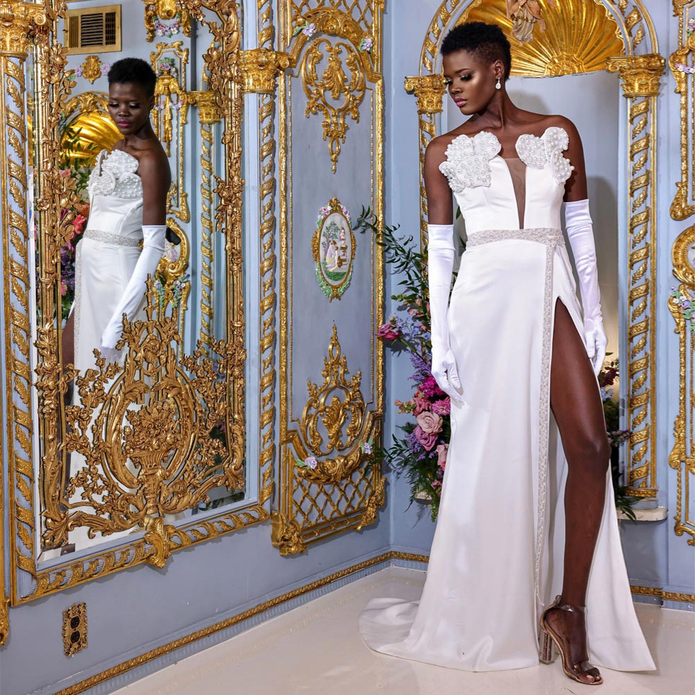 White Mermaid Beaded Wedding Dresses Pearls Side Split Bridal Gowns Sheer Deep V Neck Satin Sweep Train Vestido De Novia