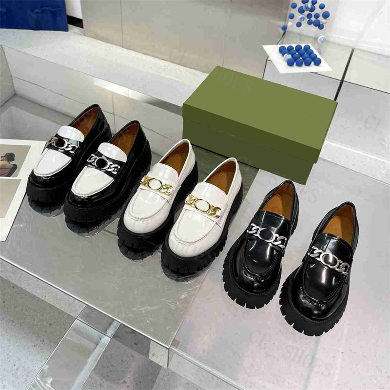 Designer Dress Shoes Women Flat Loafers Shoe Buckle Polished Leather Chunky Lug Sole Loafers Enameled Interlocking G Detail Chain Hardware