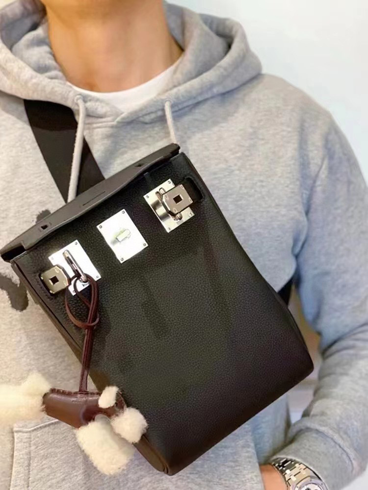 Togo Cross Body Men Women HAC A DOS Soft Real Leather Messenger Chest Bags Designer Flap Purses And Handbag Shoulder Bag Travel Backpack 2490