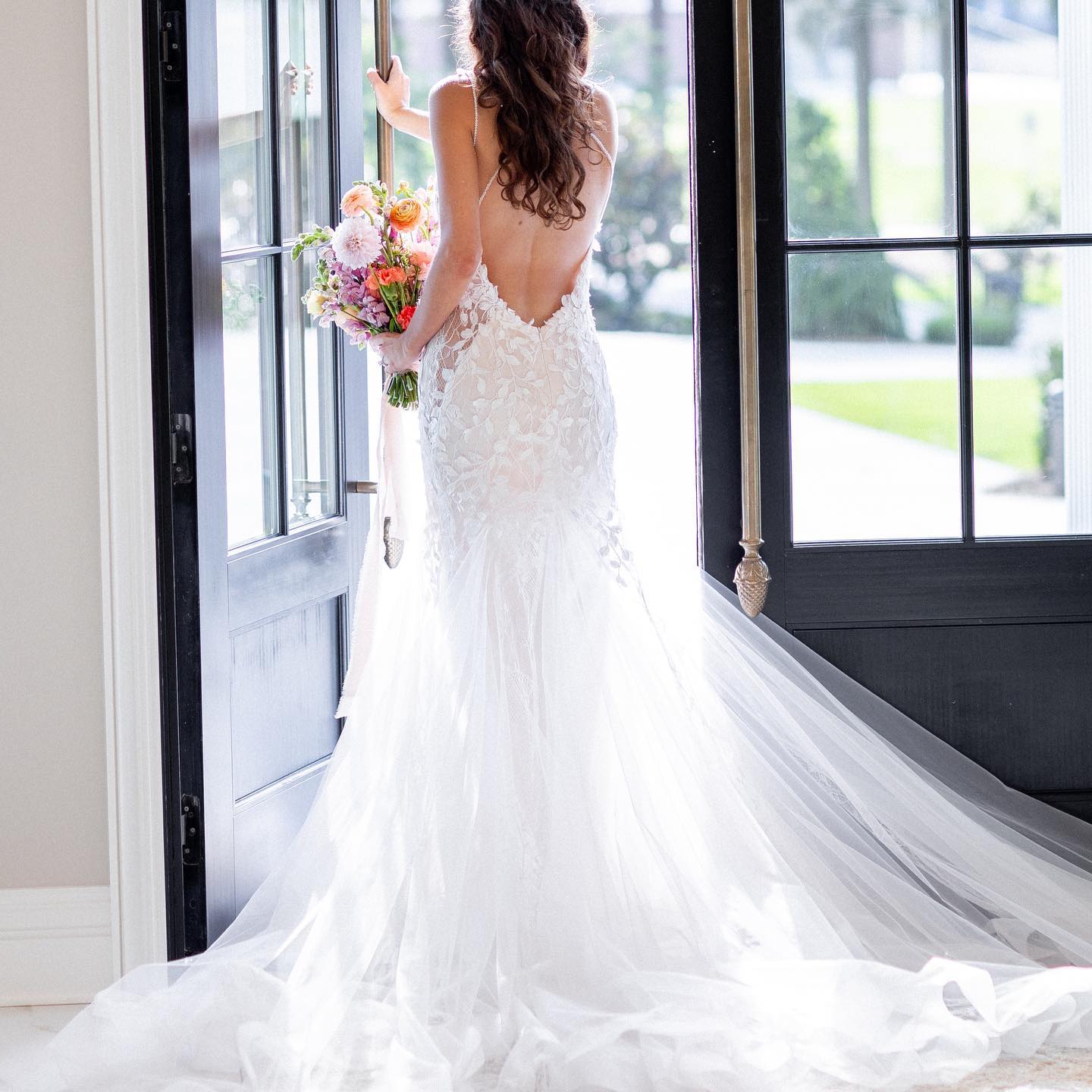 Elegant Mermaid Lace Wedding Dress Sexy V Neck Appliqued Illusion Bodice Bridal Gowns Country robes de mariee Plus Size